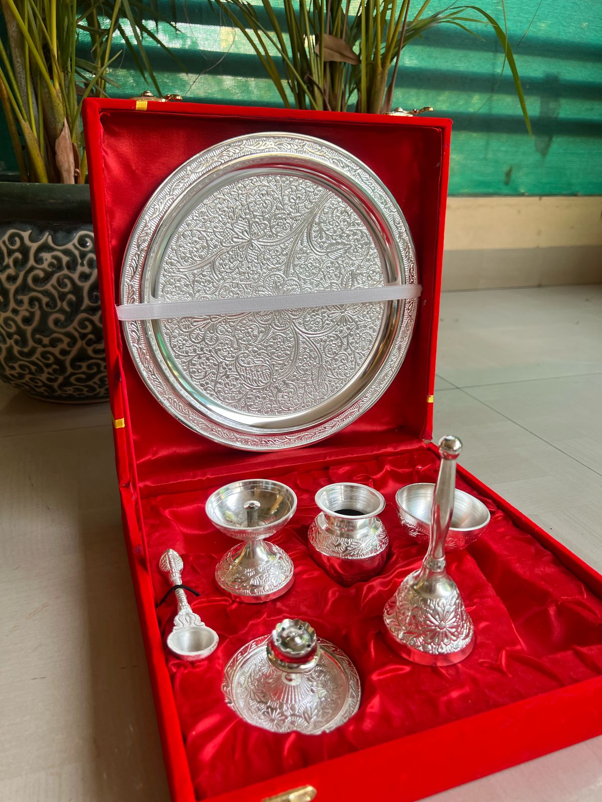 german silver Silvery shiny pooja thali set in velvet gift box gift item for diwali/ housewarming
